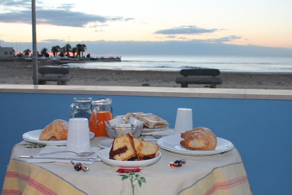 Terrazze Sul Mare Bed & Breakfast Pozzallo Dış mekan fotoğraf