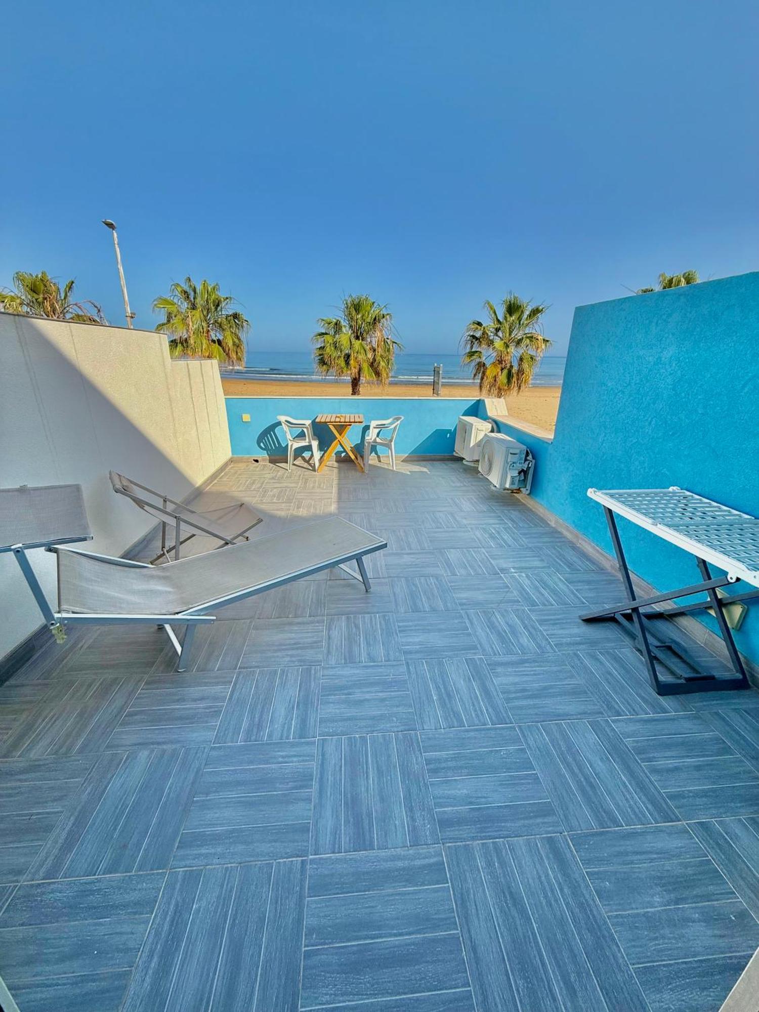 Terrazze Sul Mare Bed & Breakfast Pozzallo Dış mekan fotoğraf