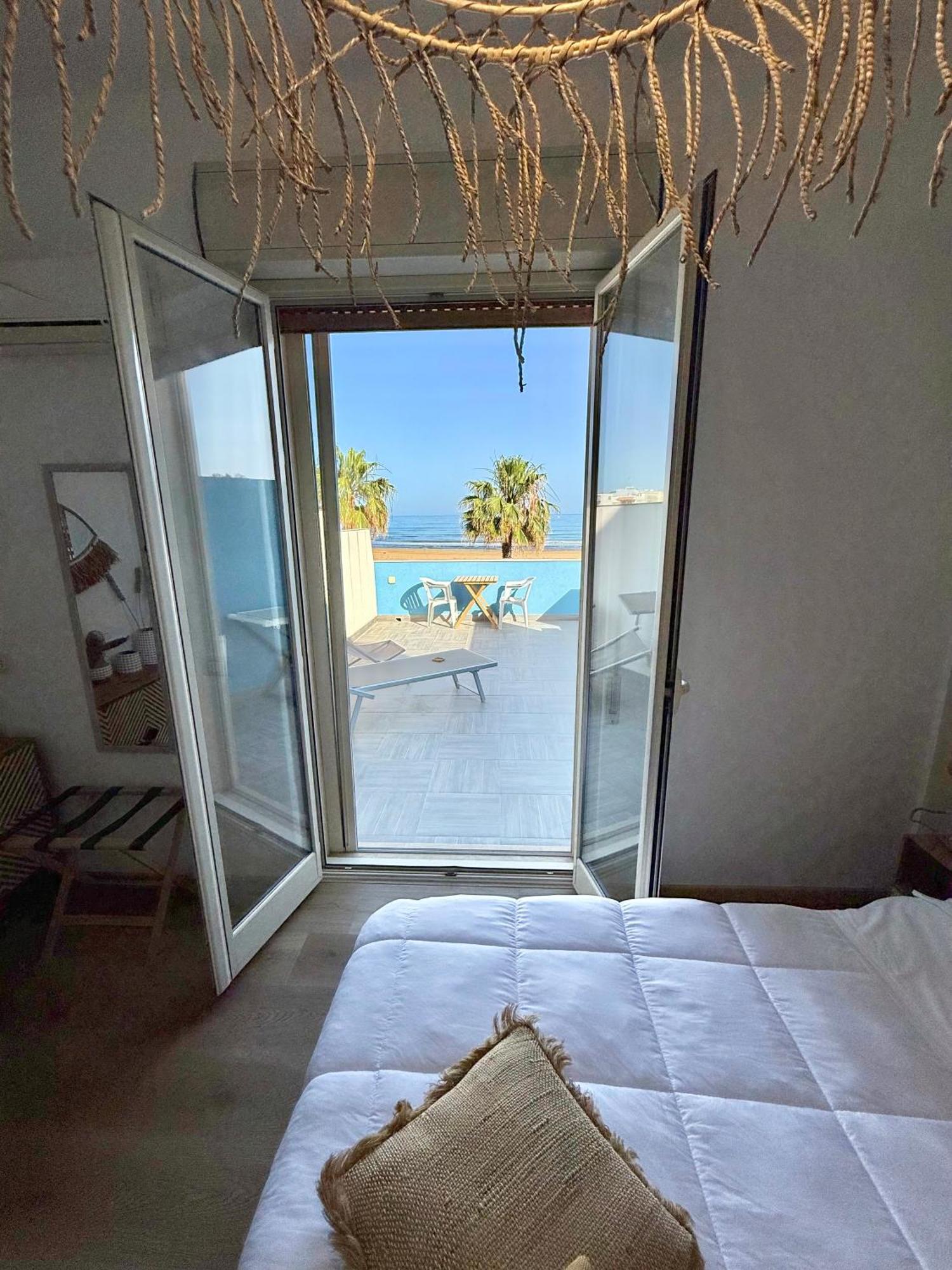 Terrazze Sul Mare Bed & Breakfast Pozzallo Dış mekan fotoğraf