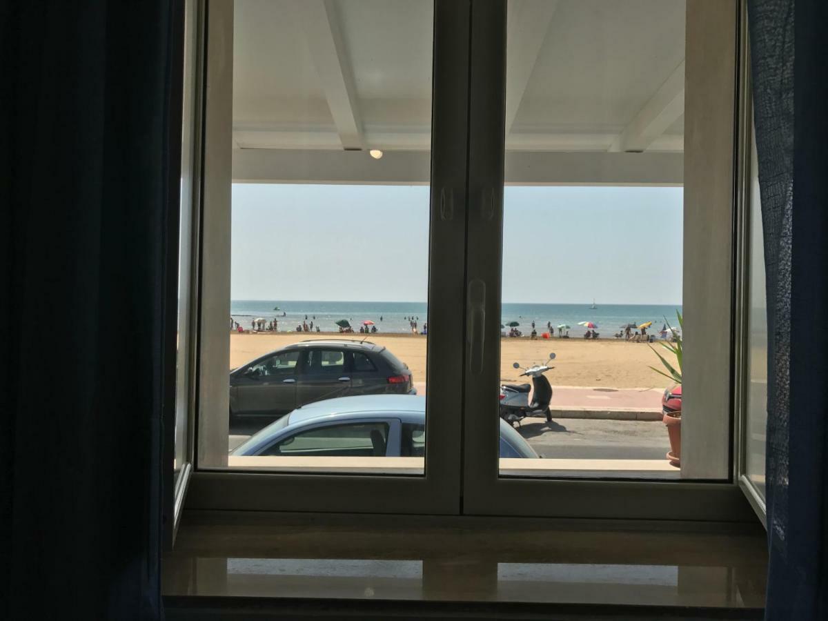 Terrazze Sul Mare Bed & Breakfast Pozzallo Dış mekan fotoğraf