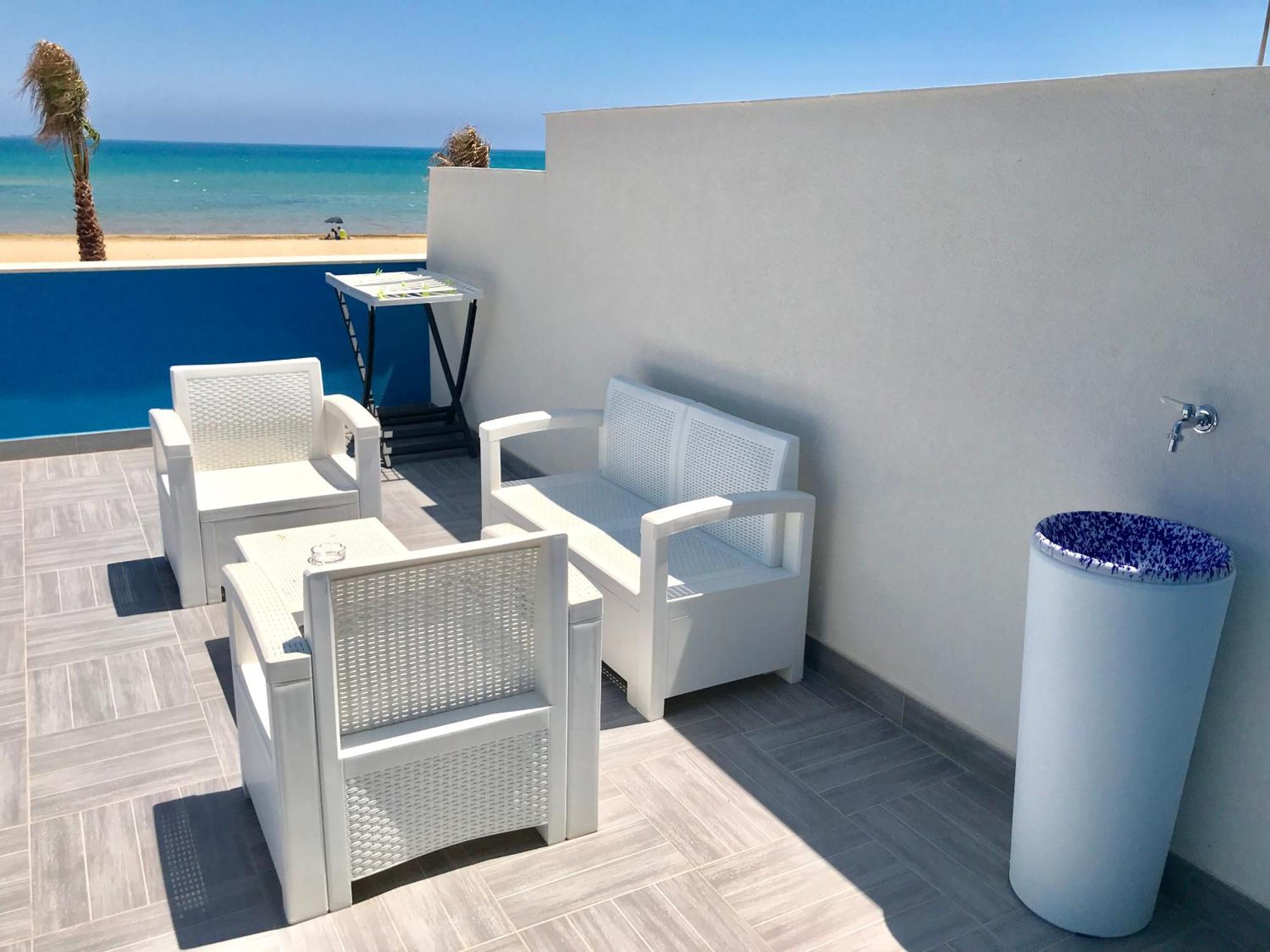Terrazze Sul Mare Bed & Breakfast Pozzallo Dış mekan fotoğraf